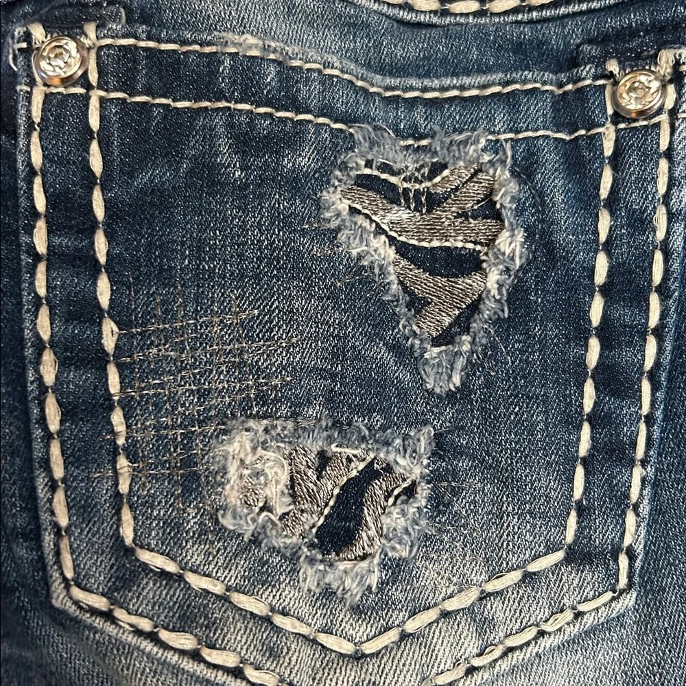 Miss Me Tag size 29 Dark Blue Denim Shorts with  peekaboo pockets - Picture 6 of 16